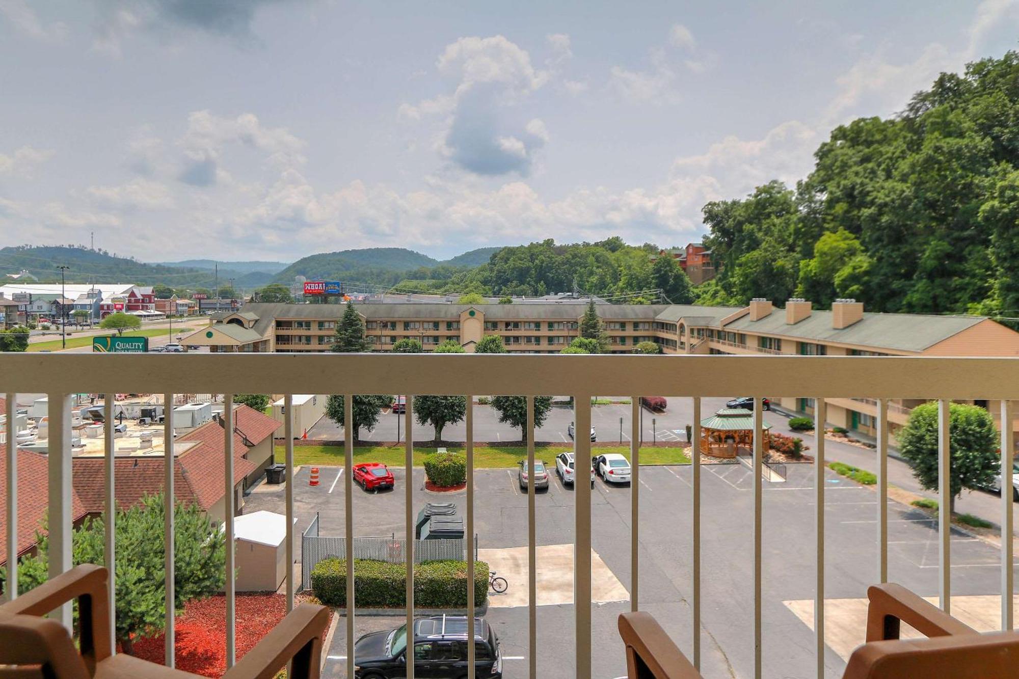 Comfort Inn & Suites At Dollywood Lane Pigeon Forge Eksteriør billede